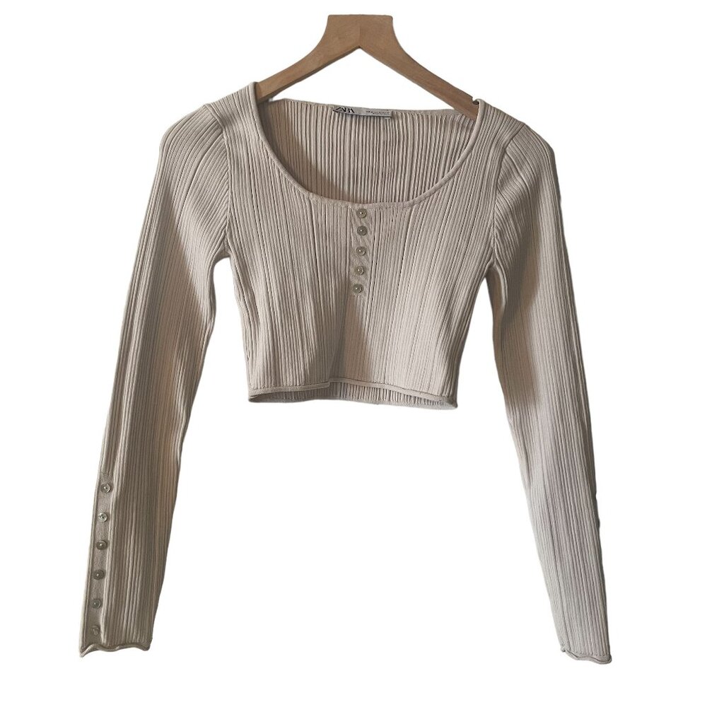 ZARA Long Sleeved White Cream Crop Top With Buttons Size Medium